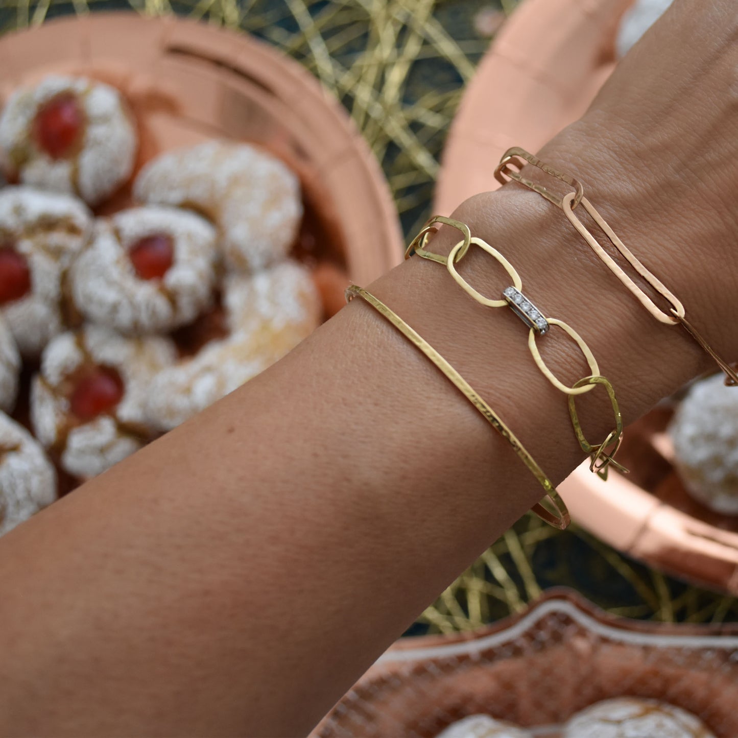 Oval Link Chain Bracelet with Pave Diamond Bar
