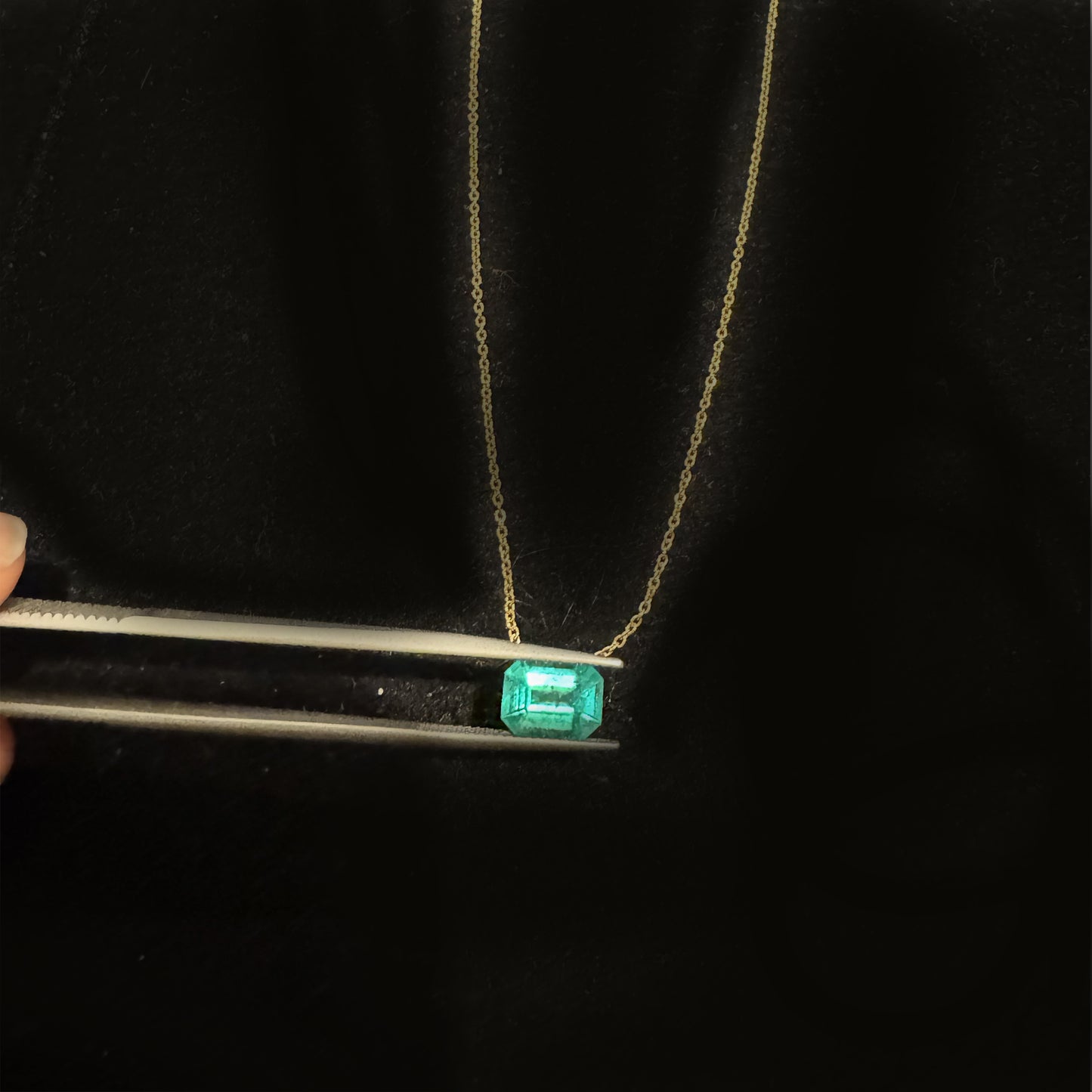 1.82 Ct Colombian Emerald White Gold Pendant