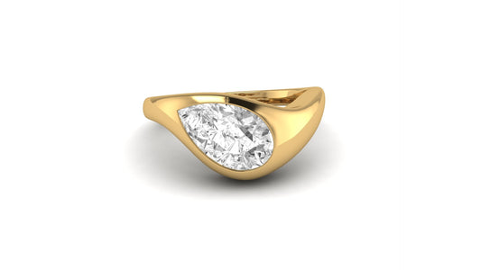 Hanna Pear Diamond Ring - 18K Yellow gold