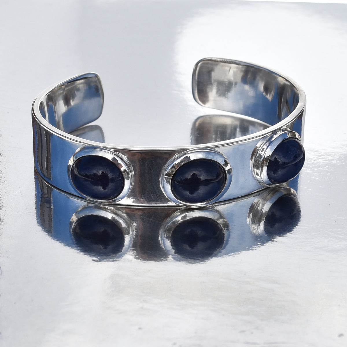 Saphhire Cabochon Cuff Bangle