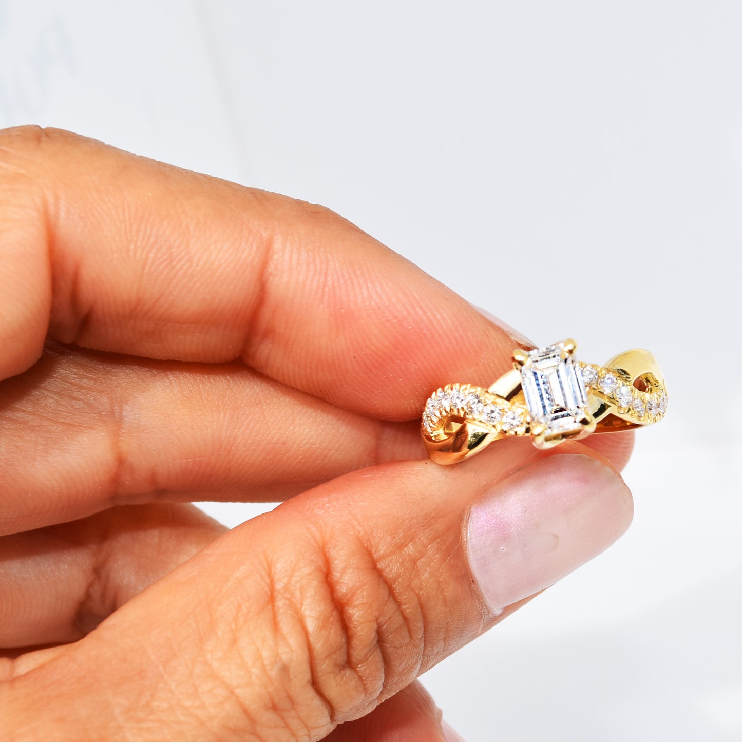 Emerald Cut Diamond Woven band 18K Yellow Gold