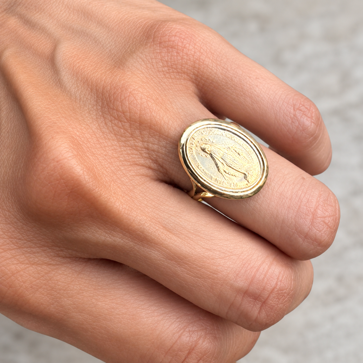 Miracolous Medal Ring - 18K Yellow Gold