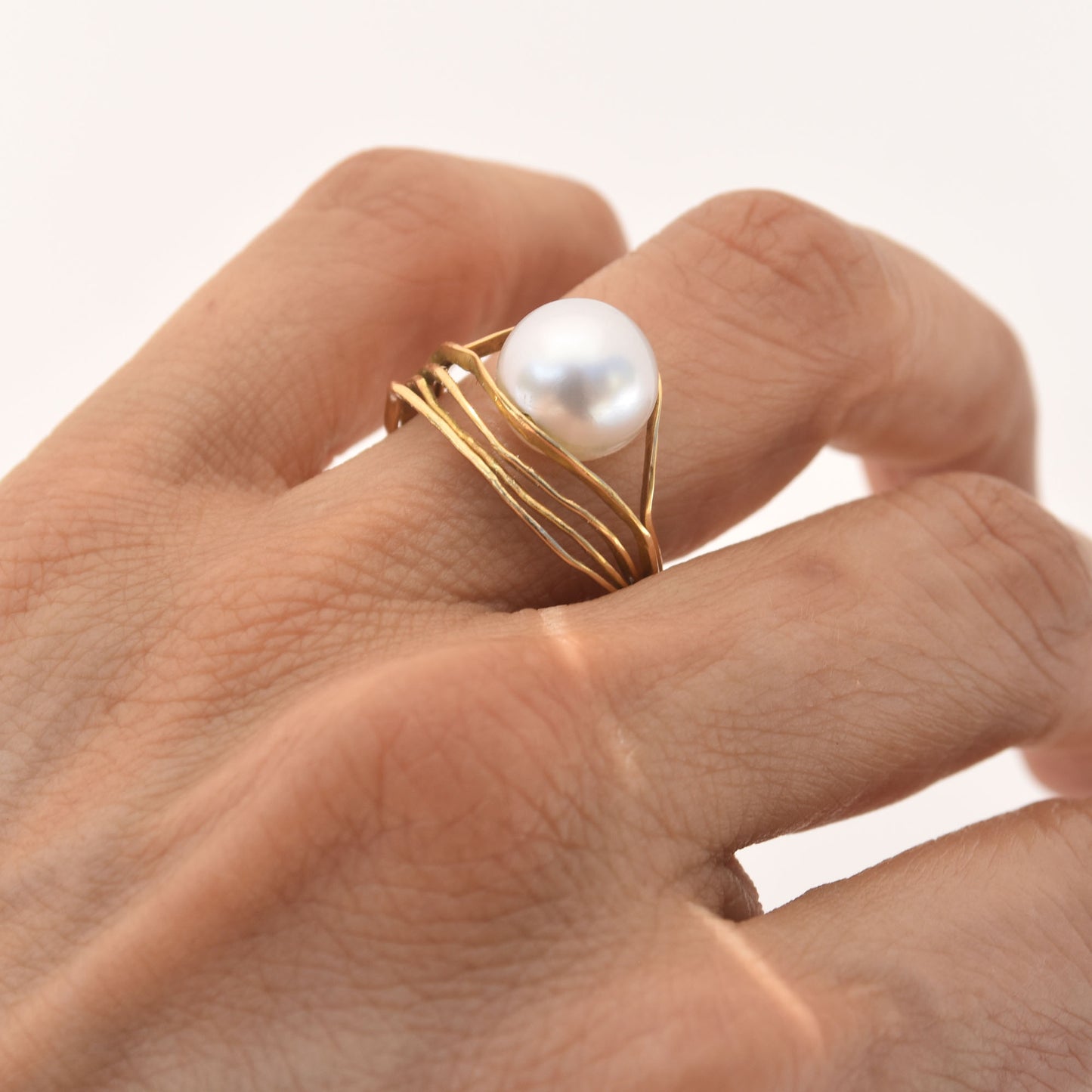 Oyster Ring - 10mm South Sea Pearl